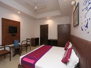 OYO 3697 Hotel Rivieraa - Room