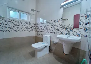 Priyas Villa Vagamon by VOYE HOMES-Scenic Mountain View - Bathroom
