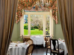 Huntingdon Hotel and Suites - Restaurant