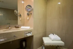 Friday Hotel - Bagno