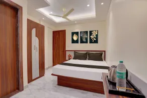 Super Collection O Talwade Corpoarte Homestay - Room