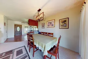 4BR Sierras-view Home w/ Pool & A/C - Dogs OK - Innvendig