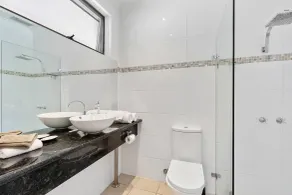 Comfort Inn Coach & Bushmans - Bagno