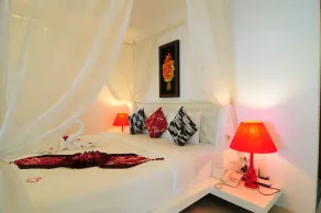 Grand Bleu Ocean View Pool Suite - Rom
