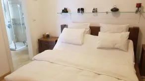 Sea Front Penthouse - Chambre