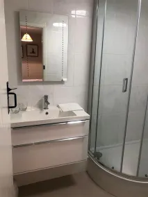 The Clifden Arms B&B - Bathroom