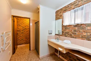 Hume Country Motor Inn Albury - Bathroom