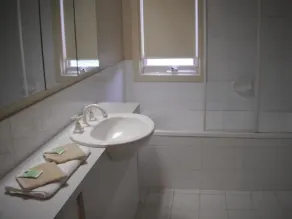 Golf View Apartment 7 - Bathroom
