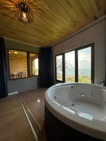 Bungaport Luxury Bungalows&Suits - Room