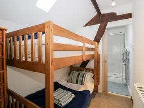 The DunnitManor Farm - Room