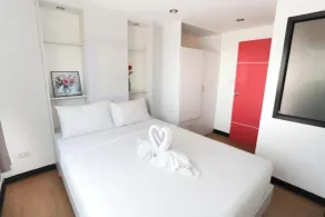 C Tower Hotel - Chambre