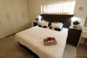 Wilger Guesthouse - Self-Catering Business Accommodation in Centurion - Room