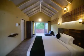 Regenta Resort Aranyaani - Room