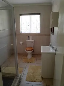Louhallas Accommodation - Badezimmer