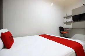 RedDoorz Plus near UPN Jogjakarta 2 - Room
