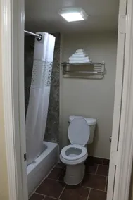 American Inn & Suites - Salle de bain