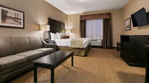 Best Western Plus Okotoks Inn & Suites - Room