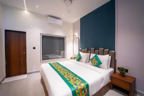Treebo Winter Town Venna Lake with Swimming Pool - Chambre