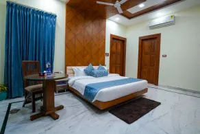 Matoshree Club and Resort - Room