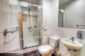Confero - Bathroom