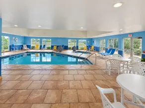 Super 8 by Wyndham Madison South - Pool