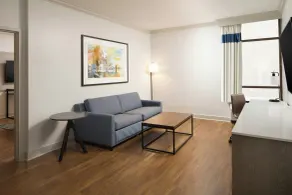 Four Points by Sheraton Richmond Airport - Rum