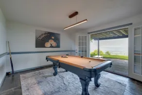 Luxury Tudor Estate Pool, Spa and Valley Views - Interior
