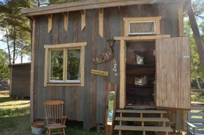Fide Äventyrsby & Camping - Chambre