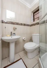 Bhotani-on-Bax - Bathroom