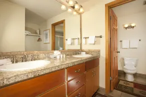 Evergreen Condominiums by Vail Resorts - Salle de bain