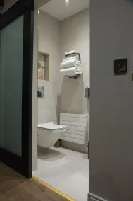 The Bedford Townhouse - Bathroom