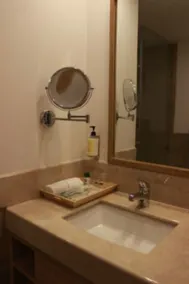 Lemon Tree Hotel, East Delhi Mall, Kaushambi - Salle de bain