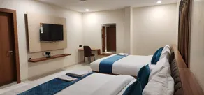 Hotel The Avirajan - Chambre