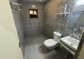 Jaithri Hotel and Event Centre - Bathroom