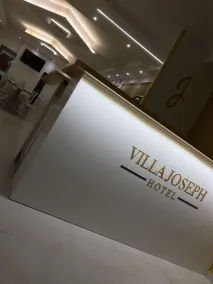 Hotel Villa Joseph - Entrée intérieure