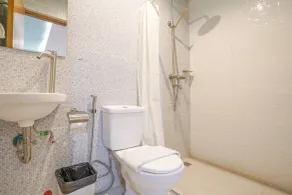 Arzo Hotel Premier - Bathroom