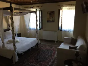 Varosi 4 Seasons - Chambre