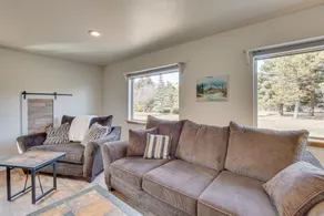 Charming Cle Elum Home w/ Patio: 5 Mi to Dtwn! - Interiør