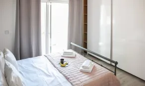 Loft secret, à 2 minutes à pied de la plage, High Tech - Chambre