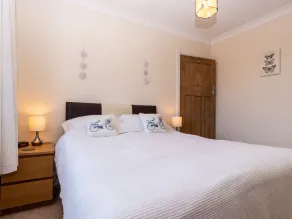 Tomeg - Zimmer