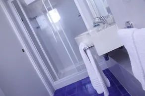 Cossyra Hotel - Badezimmer