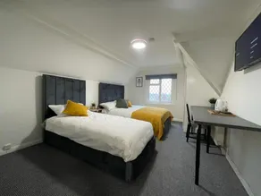 Woodford Hotel - Room