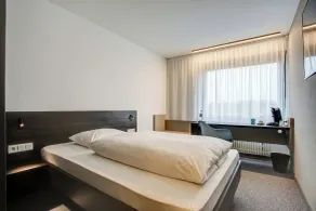 eXo Fly Level 4 Hotel Stuttgart-Flughafen - Room