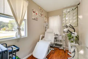 Charming Edgemere Home w/ Deck & Grill! - Spa