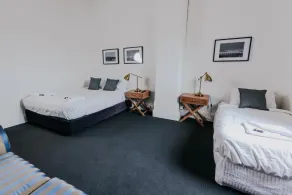 Holmesville Hotel - Værelse