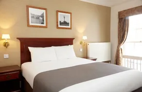 George Hotel by Greene King Inns - Room