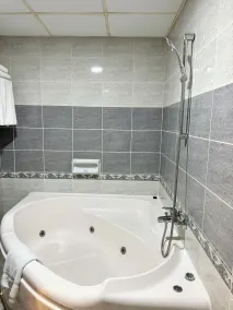 Panorama Hotel and Spa - Bathroom