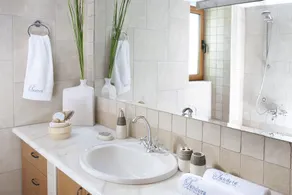 Pandora Villas - Bathroom