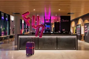 MOXY Vienna Airport - Réception