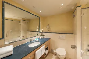 Dorint Strandhotel Binz/Rügen - Bathroom